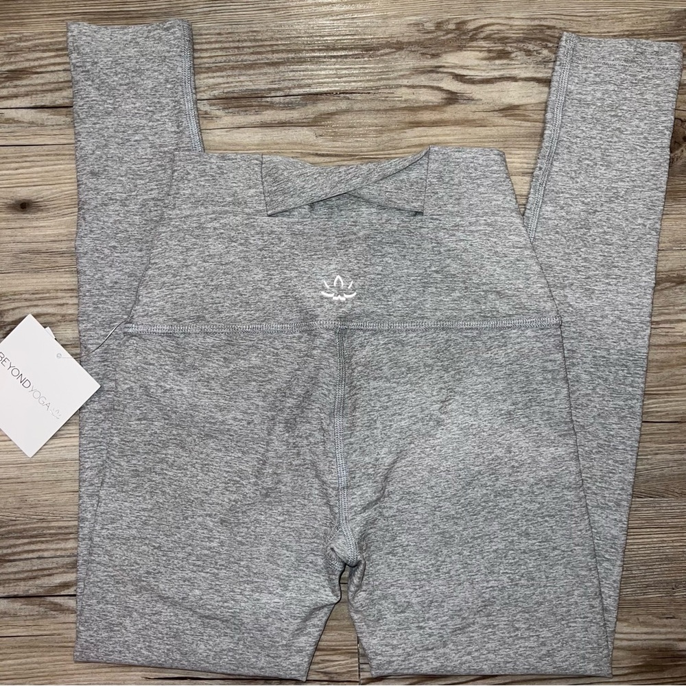 Beyond Yoga Spacedye Spin Out Leggings XS Grey High Waisted 7/8 NWT